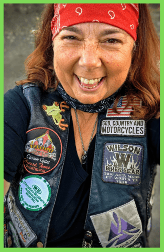 lisa barnes frog on a hog